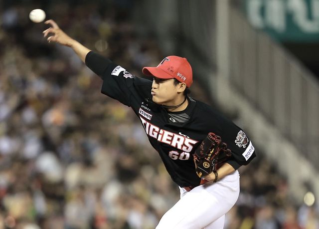 KIA 투수 김도현은 5일 잠실 두산전에서 선발등판해 7이닝 1실점으로 하이 퀄리티스타트를 기록했다. 잠실｜뉴시스