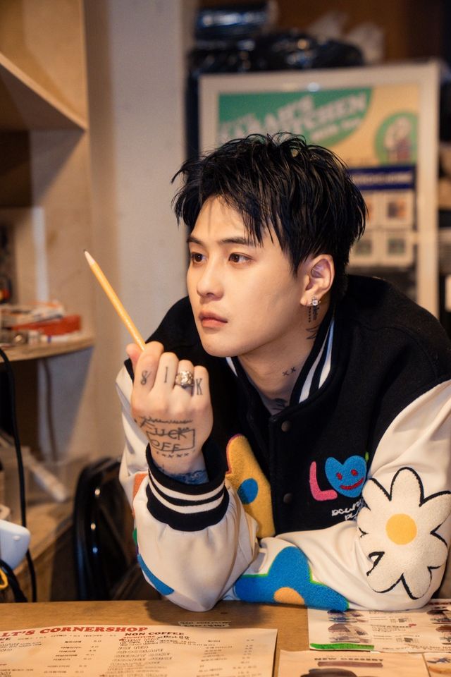 가수 백진. 사진제공ㅣ더에잇이엔티