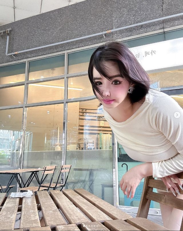 사진｜박봄 인스타그램