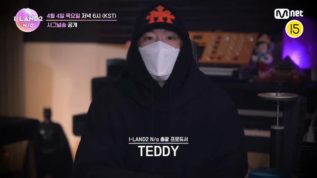 더블랙레이블의 총괄 프로듀서 테디가 케이(K)팝 화제성을 완전히 장악했다. 그가 프로듀싱한 신예 혼성 그룹 올데이 프로젝트와 넷플릭스 애니메이션 ‘케이팝 데몬 헌터스’의 수록곡이 국내외 차트를 싹쓸이하면서다. 사진제공 | 엠넷