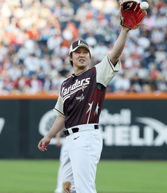 SSG 최정은 12일 대전 한화생명볼파크에서 열린 2025 올스타전에서 투수로 나서 0.1이닝 무실점으로 팬들의 눈길을 끌었다. 사진제공｜SSG 랜더스