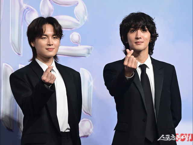 잔나비 김도형(왼쪽)과 최정훈. 스포츠동아DB