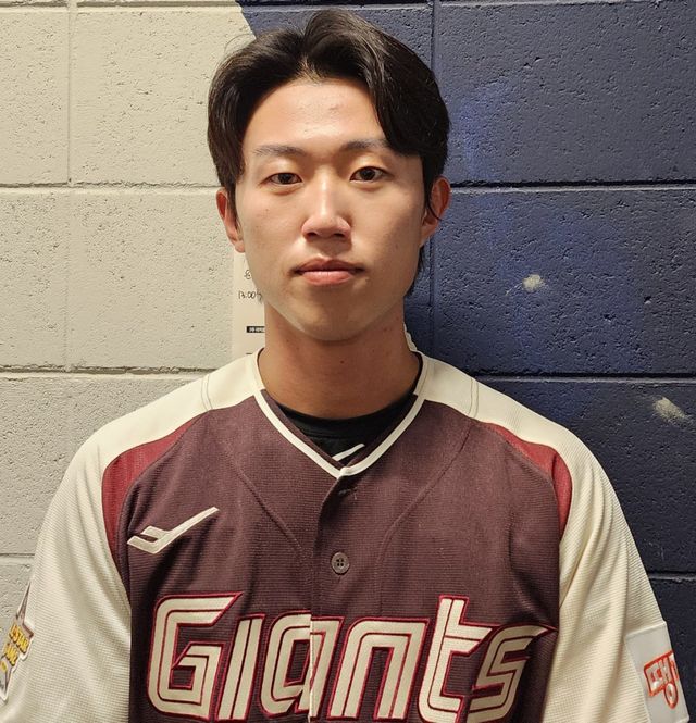 롯데 전민재는 전반기 최고의 활약을 펼치면서도 막판 부진으로 아쉬움을 남겼다. 그는 이러한 경험을 토대로 후반기 페이스를 잘 유지할 계획을 밝혔다. 대전｜박정현 기자