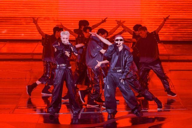 부석순에 이은 세븐틴의 두번째 유닛 호시 X 우지가 첫 팬 콘서트에서 폭발적인 화력을 보여주며 ‘그룹 완전체’ 못지 않은 인기를 증명했다. 사진제공｜플레디스 엔터테인먼트