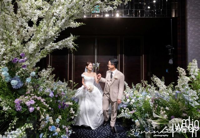 김준호·김지민. 사진제공 | 아이웨딩