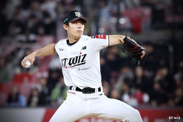 KT 원상현(사진)과 KIA 성영탁은 프로 입단 후에도 우정을 과시하며 서로의 발전에 큰 힘이 되고 있다. 사진제공｜KT 위즈