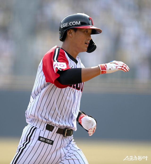 3일 1군 엔트리에서 말소된 LG 송찬의가 콜업되기 위해선 퓨처스리그에서 확실한 믿음을 심어줄 필요가 있다. 스포츠동아DB