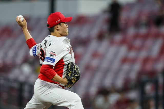 KIA 최지민은 내성적인 성격을 지녔기에 쉽기 흥분하거나 흔들리지 않는다. 이는 투구에 큰 도움이 된다. 최근에는 페이스를 끌어올리며 불펜 운영에 큰 힘이 되고 있다. 사진제공｜KIA 타이거즈