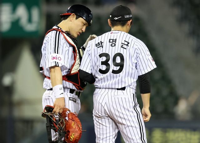 LG 박명근은 20일 잠실 롯데전을 앞두고 재조정 차원에서 1군 제외됐다. 그는 최근 제구 난조에 발목이 잡히며 스스로 무너지는 경기가 많았다.｜뉴시스