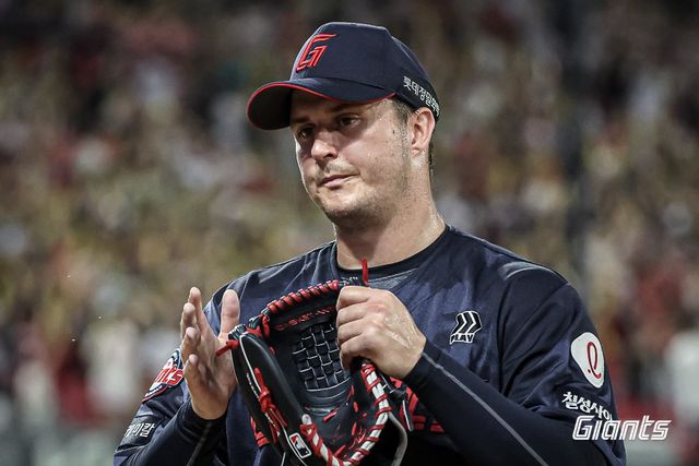 롯데 데이비슨은 팀의 에이스로 많은 기대를 받았지만, 이에 부응하지 못하는 투구로 아쉬움을 남기고 있다. 사진제공｜롯데 자이언츠