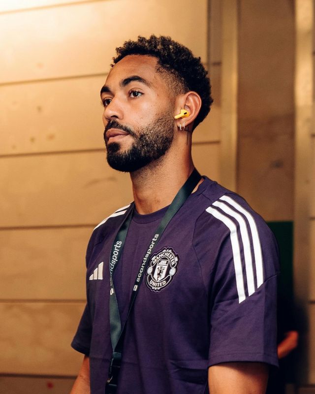 마테우스 쿠냐는&nbsp;19일(한국시간) 스웨덴 스톡홀름에 위치한 스트로베리 아레나에서 열린&nbsp;리즈 유나이티드(잉글랜드)와 친선전에서 맨유 데뷔전을 치렀다. 공격 포인트는 없었지만, 후벵 아모림 감독으로부터 인정받기에는 충분한 활약이었다. 사진출처｜맨체스터 유나이티드 페이스북