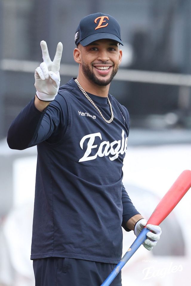 한화는 19일 리베라토(사진)와 19일 동행을 발표했다. 그는 부상당했던 플로리얼의 대체 선수로 팀에 합류해 폭발적인 타격을 선보여 정식 계약을 따냈다. 사진제공｜한화 이글스