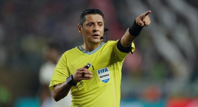 2025 FIFA 클럽월드컵 결승전 휘슬을 잡은 호주 출신의 알리레자 파가니 주심은 2026북중미월드컵에도 참가할 가능성이 크다. KFA는 북중미 대회에 한국인 심판을 보내기 위한 프로젝트의 일환으로 21일부터 AFC 엘리트 심판 세미나를 개최했다. 사진출처｜FIFA 홈페이지