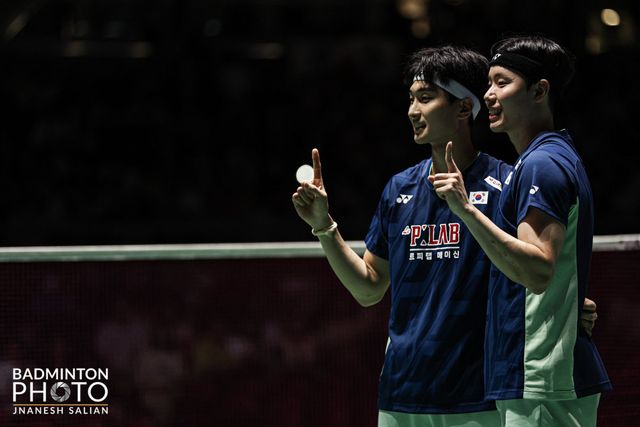 BWF는 서승재(오른쪽)-김원호(왼쪽)과 안세영의 ‘슈퍼 슬램’ 달성 여부를 주목한다. 22일부터 막을 올린&nbsp;중국오픈까지 제패하면 이들은 슈퍼1000으로 지정된 말레이시아오픈, 전영오픈, 인도네시아오픈에서 모두 금메달을 따내게 된다. 사진제공│대한배드민턴협회