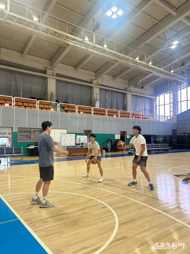 22일 삼성휴먼센터에서 훈련하고 있는 서울 삼성 썬더스 연고지명 선수들. 사진제공｜서울 삼성 썬더스
