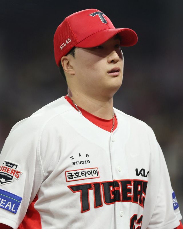 KIA 정해영은 22일 광주 LG전에서 0.1이닝 4실점으로 블론세이브를 기록하며 패전투수가 됐다. 그는 최근 부진에 발목 잡혀 세이브 경쟁에서 뒤처지고 있다. 사진제공｜KIA 타이거즈