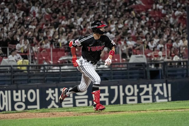 LG 박해민은 22일 광주 KIA전에서 9번타자 중견수로 선발출전해 9회초 극적인 동점 3점포를 터트렸다. LG는 접전 끝 KIA를 9-7로 물리쳤다. 사진제공｜LG 트윈스