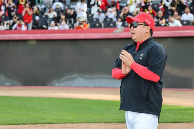 이범호 KIA 감독은 후반기 초반 마운드 운영으로 고민이 많다. 필승조 과부하를 막고자 선발투수들이 제 몫을 해내길 기대하고 있다. 사진제공｜KIA 타이거즈