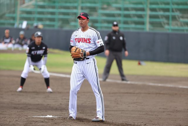 LG 정우영(사진)은 22일 이천 키움과 2군 경기에서 선발등판해 2이닝 4실점을 기록했다. 염경엽 감독은 정우영이 자신의 것을 다해볼 충분한 시간을 주려 한다. 사진제공｜LG 트윈스