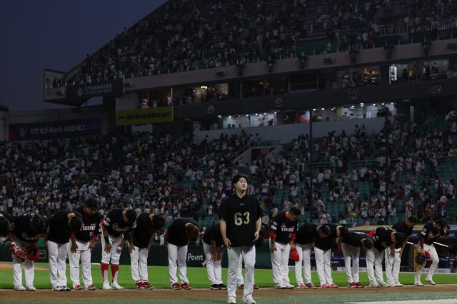 KIA는 후반기 7경기에서 1승6패를 기록하며 하위권으로 추락할 위기를 맞이했다. 팀은 후반기 불안한 불펜 운영에 발목이 잡히고 있다. 사진제공｜KIA 타이거즈