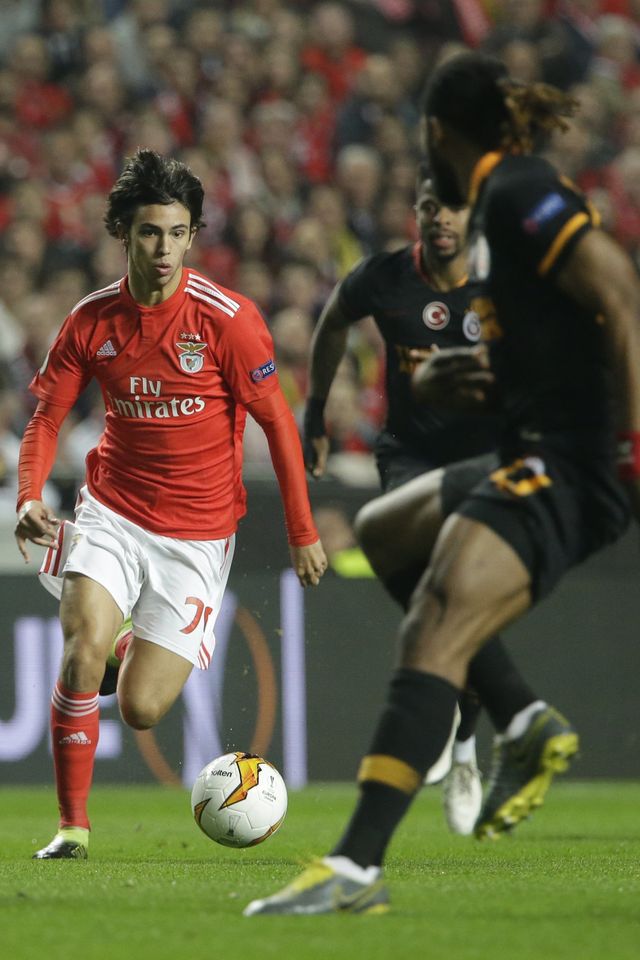 첼시 펠릭스(왼쪽)의&nbsp;사우디행이 임박했다. 유망주 시절 호평받은 잠재력을 끝내 발현하지 못했다. 포르투갈국가대표팀 선배인 호날두의 적극적인 추천으로 알나스르 이적을 선택할 것으로 보인다. AP뉴시스