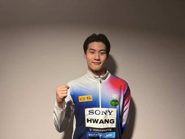 황선우는 28일 싱가포르세계수영선수권대회 아레나에서 열린 2025세계수영선수권대회 18일째 남자 자유형 200m 준결선 1조에서 1분44초84만에 터치패드를 찍어 전체 2위로 결선행 티켓을 잡았다. 2024파리올림픽에서 부진을 딛고 세계수영선수권대회에서 대회 2연패와 4연속 입상이라는 두마리 토끼를 잡겠다는 의지다. 사진제공│올댓스포츠