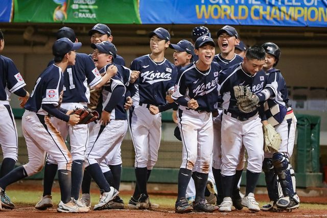 대표팀은 28일 대만 타이난에서 열린&nbsp; ‘2025 WBSC U12 야구월드컵’ 예선 B조 4차전 미국전에서 6-2로 승리했다. 이날 승리로 슈퍼라운드 진출을 확정했다. 사진출처｜WBSC 공식 홈페이지