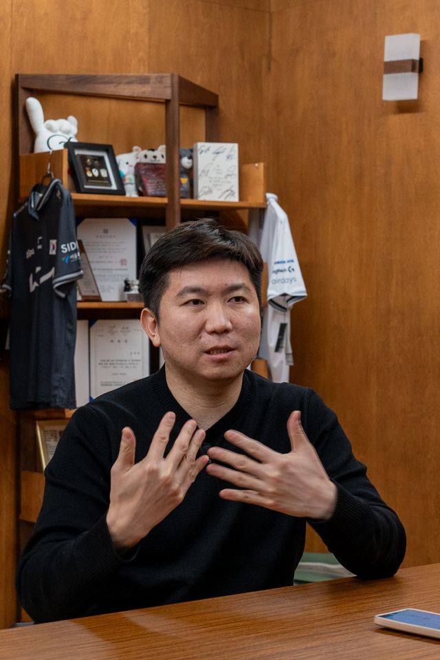 유승민 대한체육회장의 ITTF 부회장 선거 일정은 기약이 없다. 쇠링 ITTF 회장과 알 모한나디 ATTU 회장의 대립이 풀려야 일정이 잡힐 것으로 보인다. 스포츠동아DB