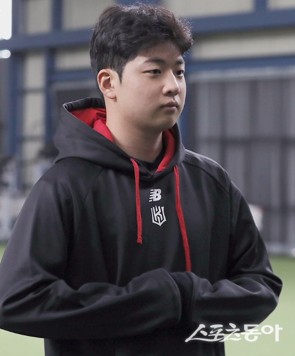 KT 신인 윤상인이 3일 KBO가 발표한 ‘2025 메디힐 퓨처스리그’의 6월 퓨처스 루키상 투수 부문 수상자로 선정됐다. 사진제공｜KT 위즈