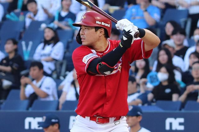 SSG 한유섬은 2일 광주 KIA와 원정경기에서 4번타자 우익수로 선발출전해 2타수 2안타 1홈런 2타점으로 활약했다. 6월 5홈런으로 뜨거웠던 그는 7월에도 홈런 행진에 시동을 걸었다. 사진제공｜SSG 랜더스