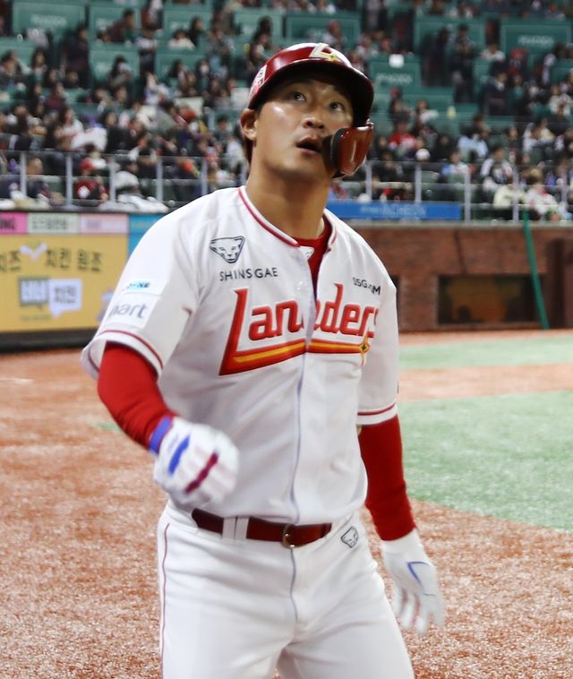 SSG 하재훈은 30일 1군 엔트리에 합류했다. 팀은 그에게 일발 장타와 클러치 능력을 기대하고 있다. 사진제공｜SSG 랜더스