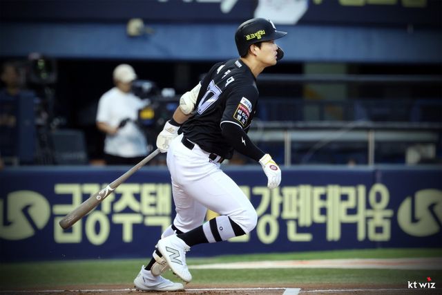 KT 배정대는 31일 왼쪽 발목 인대 부상으로 1군 엔트리에서 빠졌다. 그는 회복까지 1달이 걸릴 전망이다. 사진제공｜KT 위즈