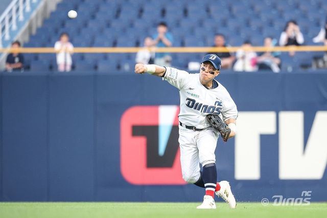 한화와 NC가 올 시즌 트레이드 마감일인 31일 빅딜에 나섰다. 현역 최고 교타자 손아섭이 독수리 군단으로 향한다. 사진제공｜NC 다이노스