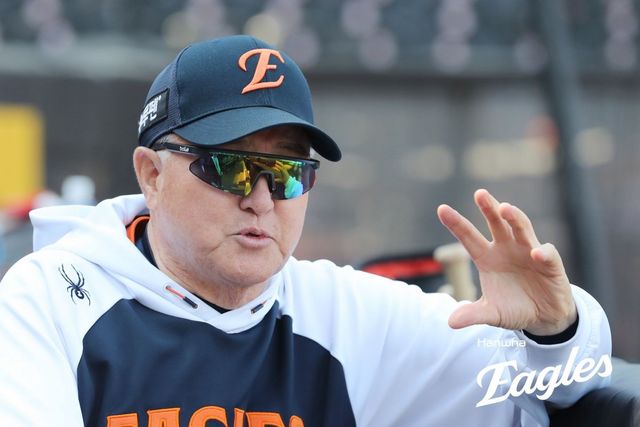 김경문 감독은 한화가 33년 만에 전반기 1위로 시즌을 끝내는 데 큰 힘을 보탰다. 사진제공｜한화 이글스