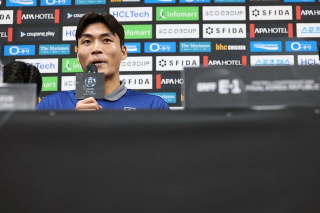 박진섭은 6일 용인미르스타디움에서 진행된 대회 공식 기자회견에 한국 대표로 나서 “모두가 이 대회를 정말 소중하게 여긴다. E-1 챔피언십에서 선수들의 경쟁은 ‘전쟁’과 다름없다. 매순간 훈련장에서 최선을 다하고 있다”고 밝혔다. 사진제공｜대한축구협회