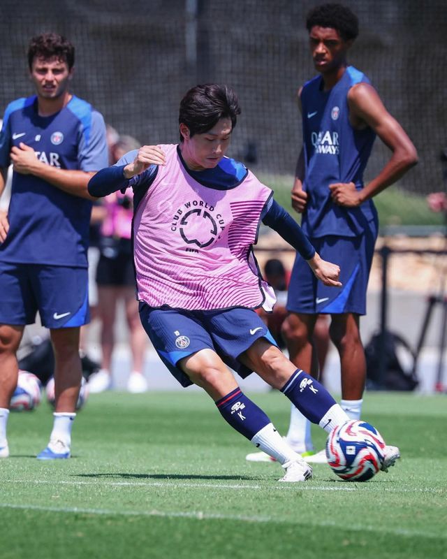 FIFA 클럽월드컵에 출전 중인 PSG 이강인은 제대로 쉬지 못한 채 1년 내내 ‘실전 모드’를 이어가고 있으나 충분한 출전기회를 제공받지 못하면서 리듬 유지에 애를 먹고 있다. 사진출처 ｜PSG 페이스북