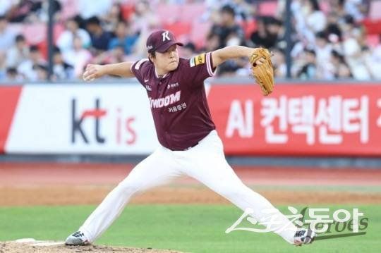 키움 박주성은 전반기 막판 3차례 선발등판에서 ERA 3.18을 기록하며 키움 선발진의 희망으로 떠올랐다. 데뷔 첫해였던 6년 전과 비교해 다양해진 피칭메뉴와 공격적인 투구가 돋보인다. 사진제공ㅣ키움 히어로즈