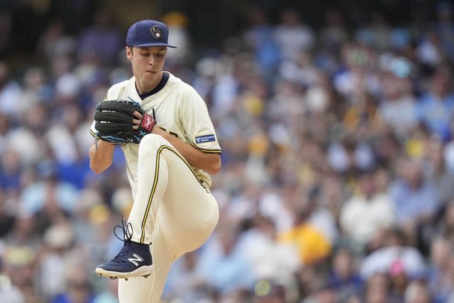 밀워키 미즈로우스키는 9일(한국시간) 다저스전에서 선발등판해 6이닝 1실점 호투로 롤모델 커쇼와 맞대결에서 승리투수가 됐다. 밀워키(미 위스콘신주)｜AP뉴시스