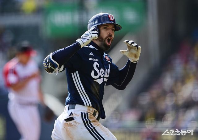 두산 케이브는 홈런 평균 비거리가 무려 128.8m에 달한다. 가운데 담장을 넘긴 홈런이 5개로 리그 타자 중 가장 많았다. 스포츠동아 DB