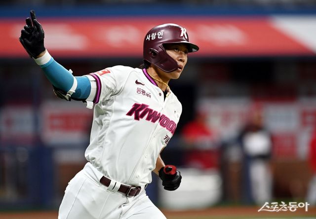 키움 송성문의 연속도루 행진이 34에서 멈췄다. 이는 KBO 최장 연속도루 기록이다. 스포츠동아 DB