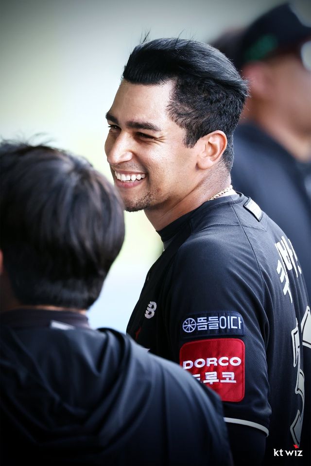 KT가 새 외국인투수 영입을 추진 중이다. KT와 7시즌째 동행 중인 윌리엄 쿠에바스의 교체 가능성이 큰 상황이다. 사진제공｜KT 위즈