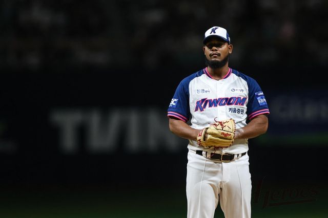 키움 메르세데스는 9일 고척 두산전에서 KBO리그 데뷔전을 치렀다. 공격적인 투구로 5.1이닝 2실점을 기록하며 산뜻한 출발을 알렸다. 사진제공｜키움 히어로즈