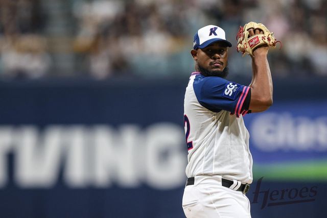 키움 메르세데스는 9일 고척 두산전에서 KBO리그 데뷔전을 치렀다. 공격적인 투구로 5.1이닝 2실점을 기록하며 산뜻한 출발을 알렸다. 사진제공｜키움 히어로즈