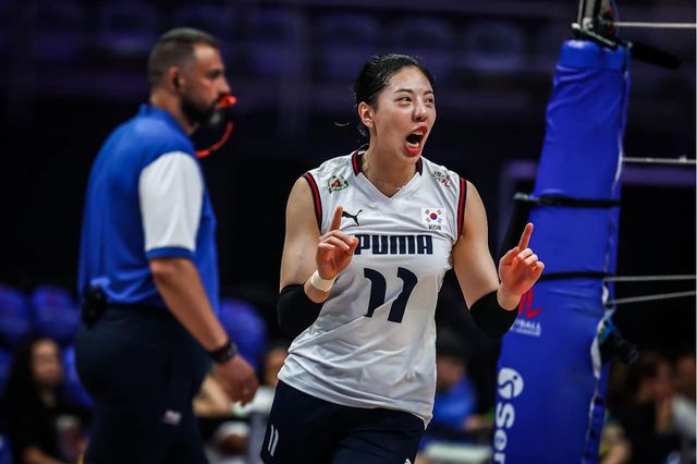 여자배구대표팀은 12일 아르헨티나와 ‘2025 코리아인비테이셔널 진주국제여자배구대회’ 1차전에서 세트스코어 1-3으로 졌다. 사진은 지난달 막을 내린 VNL에서 활약한 육서영. 사진출처│VNL 홈페이지