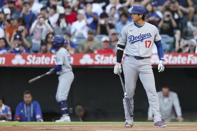 다저스 오타니는 12일(한국시간) 에인절스와 원정경기에서 시즌 42호 홈런을 터트렸다. 그는 이 홈런을 NL 홈런 선두로 올라섰다. LA(미 캘리포니아주)｜AP뉴시스