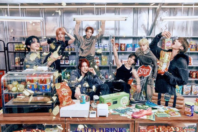 멤버 전원 성인이 돼 내놓게 된 앰퍼샌드원의 새 앨범 ‘라우드 앤드 프라우드’는 소년에서 청년으로 ‘대전환’을 6개 노래에 눌러 담았다. 사진제공|FNC엔터테인먼트