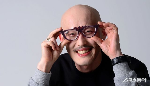 디자이너 황재근. 김종원기자 won@donga.com