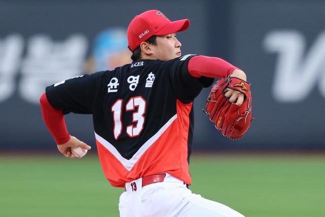 윤영철은 다음달 4일 일본 요코하마에서 토미존 수술을 받는다. 그는 지난달 왼쪽 팔꿈치 부상으로 이탈한 지 1달 만에 수술 진행을 최종적으로 결정했다. 사진제공｜KIA 타이거즈