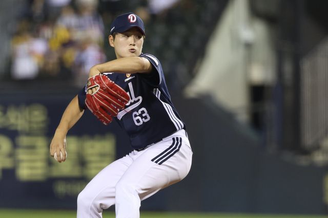 두산 김택연은 프로 2년차 고전하고 있다. 조성환 감독대행은 그의 과부하를 막기 위해 1군 엔트리 제외 등 여러 방안을 고려하고 있다. 사진제공｜두산 베어스