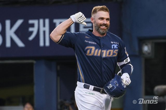 NC 데이비슨은 부상 투혼을 펼치며 이달 1일 팀에 조기 복귀했다. 그는 온전하지 않은 몸 상태에서도 홈런 행진을 이어가며 팀의 순위 경쟁에 보탬이 되고 있다. 사진제공｜NC 다이노스